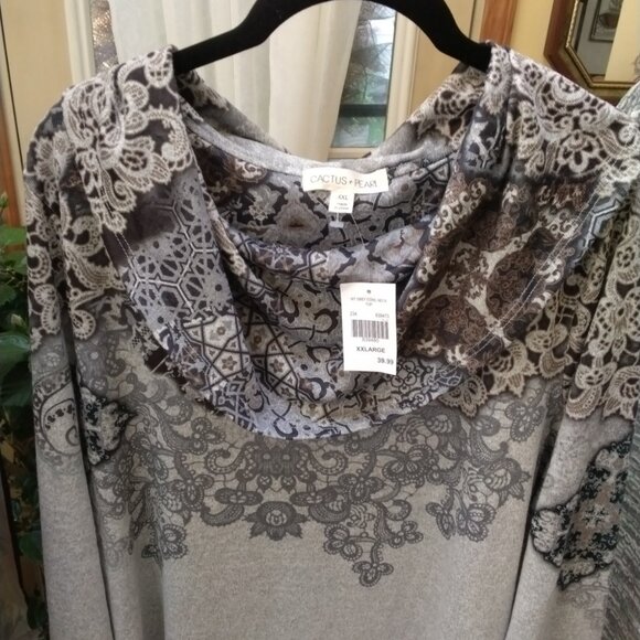 Cactus Pearl ladies tunic top with a cow neck and a lace pattern detail 2x - Picture 4 of 4